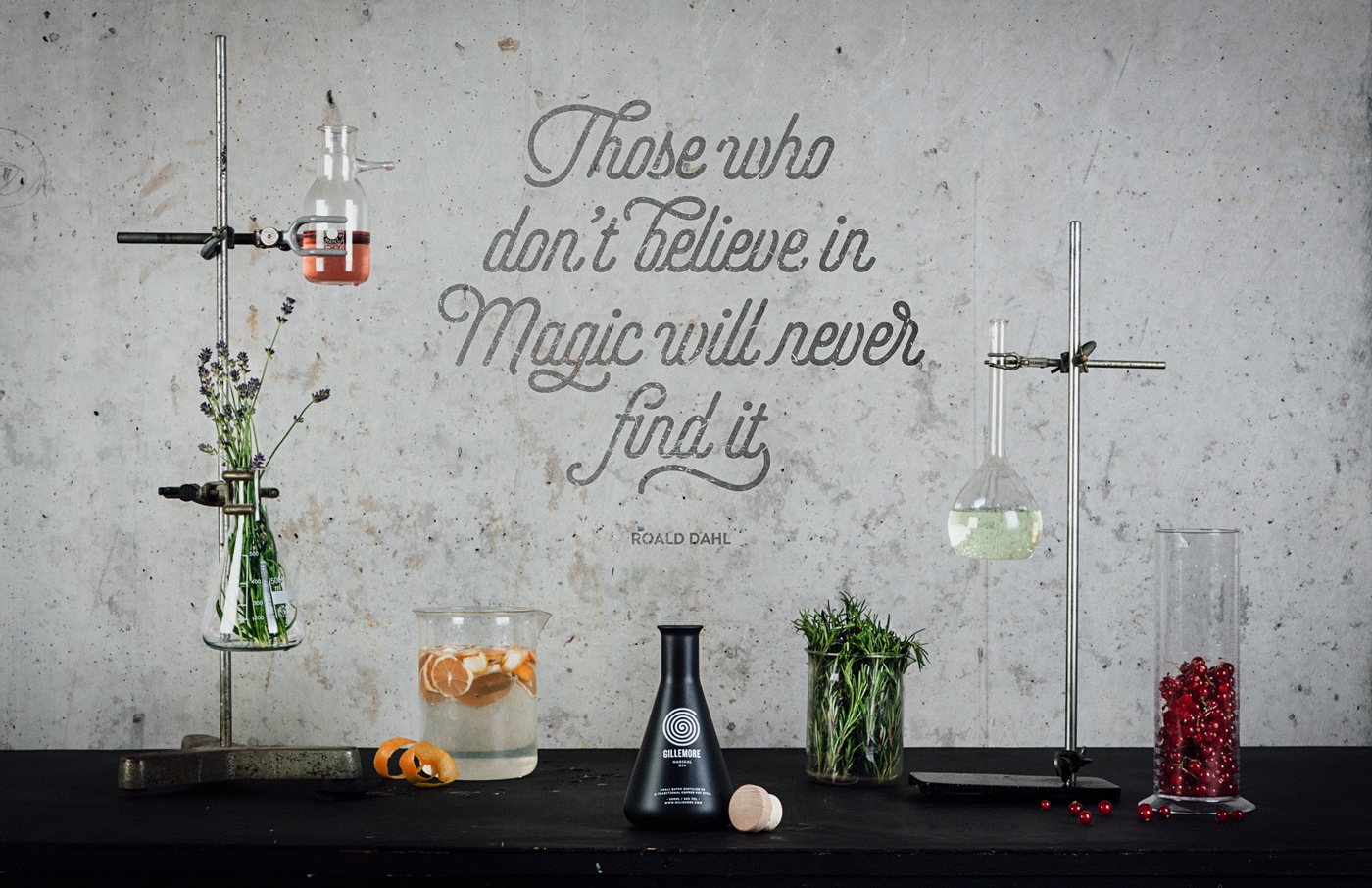 神奇松子酒瓶型包裝設計，全新視覺體驗