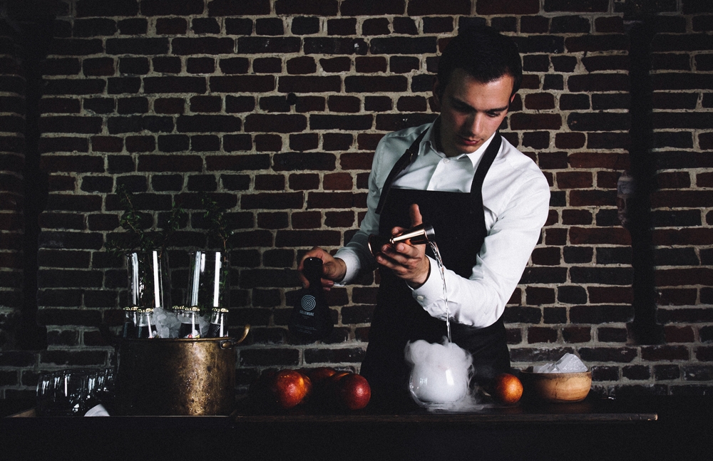 神奇松子酒瓶型包裝設計，全新視覺體驗